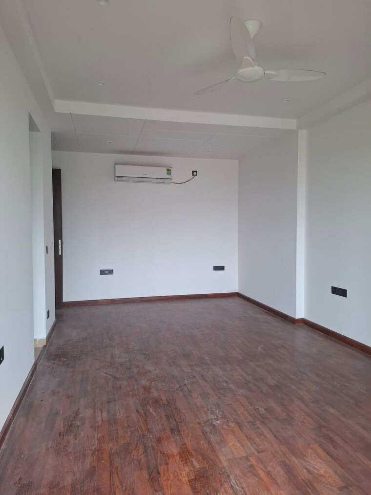 Room, ss-southend-floors 4 Bedroom 2900 Sq.Ft. Builder Floor In South City 2 Gurgaon 9267139