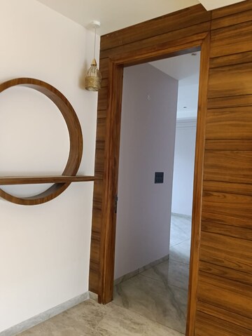 Building Lobby in 3 BHK Apartment at Sector 21 – for Rent