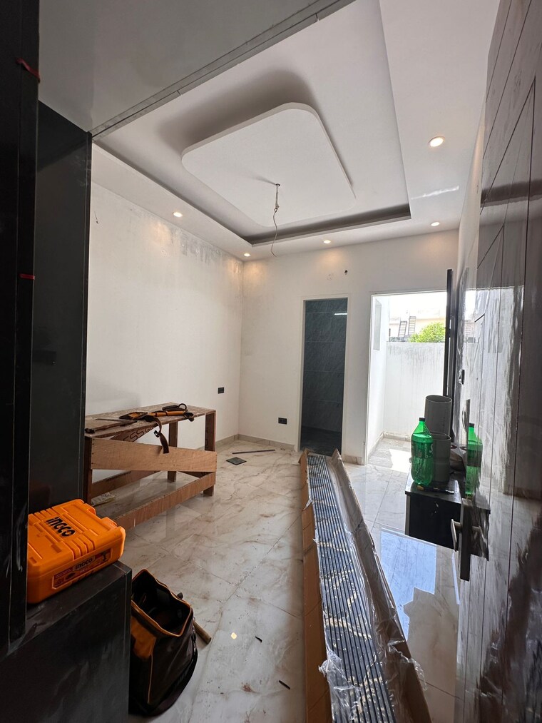 Room, sector 124 3 Bedroom 90 Sq.Yd. Independent House In Sector 124 Mohali 9267162