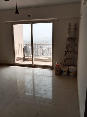 2 BHK Apartment For Rent in Crossing Republic