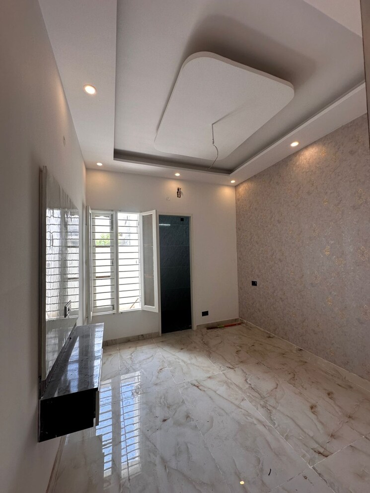 Room, sector 124 3 Bedroom 90 Sq.Yd. Independent House In Sector 124 Mohali 9267162