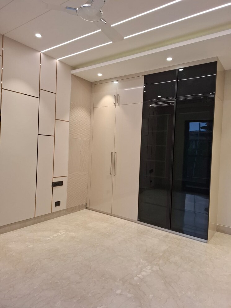 undefined, ss-southend-floors 4 Bedroom 2200 Sq.Ft. Builder Floor In South City 2 Gurgaon 9267182