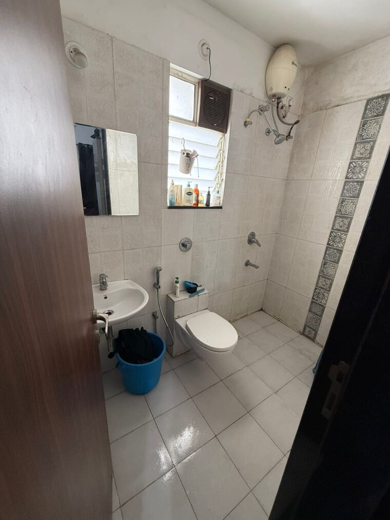 Bathroom, yashwin-supernova 2 Bedroom 713 Sq.Ft. Apartment In Wakad Pune 9267198