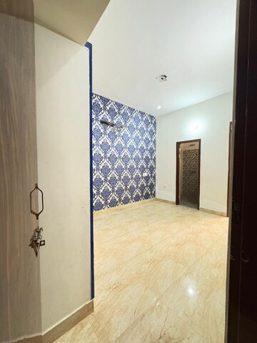 Room in 2 BHK Apartment at Dhakoli – for Rent