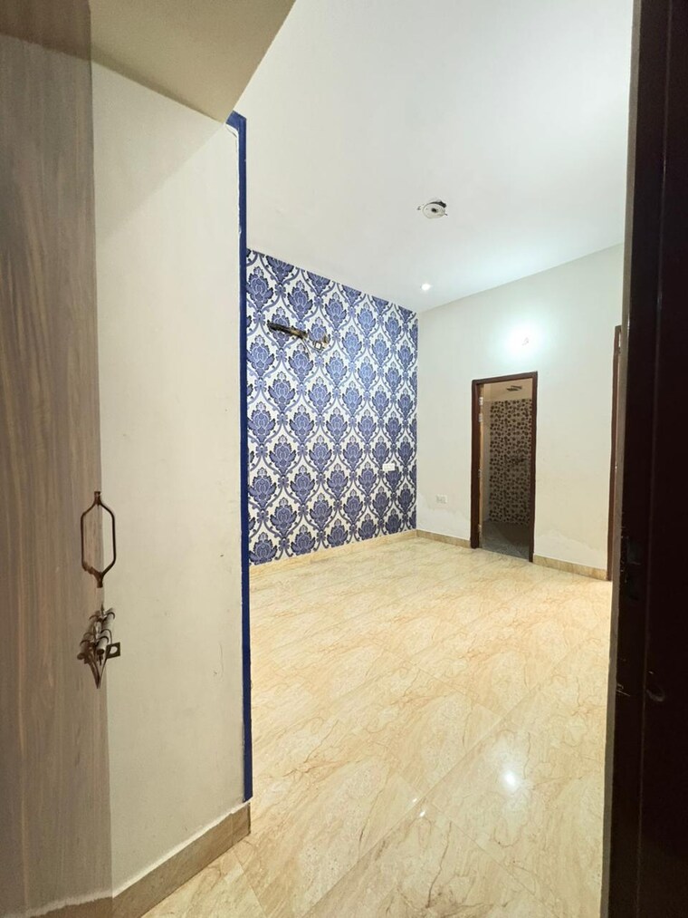 Room, dhakoli 2 Bedroom 1500 Sq.Ft. Apartment In Dhakoli Zirakpur 9267155