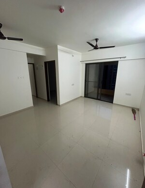 Room in 2 BHK Apartment at Shapoorji Pallonji Joyville Hadapsar Annexe, Hadapsar – for Rent