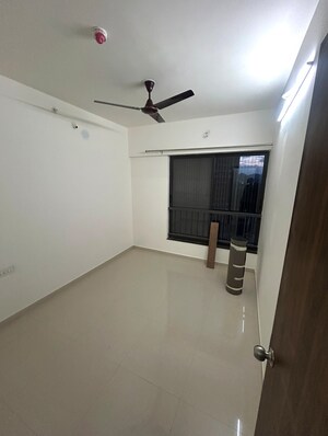 Room in 2 BHK Apartment at Shapoorji Pallonji Joyville Hadapsar Annexe, Hadapsar – for Rent
