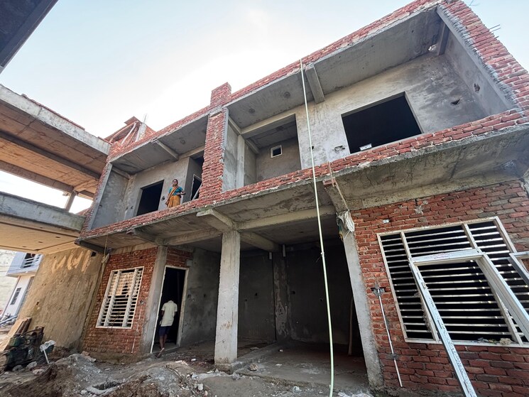 Exterior View, sadullapur 3 Bedroom 75 Sq.Yd. Villa In Sadullapur Greater Noida 9267204