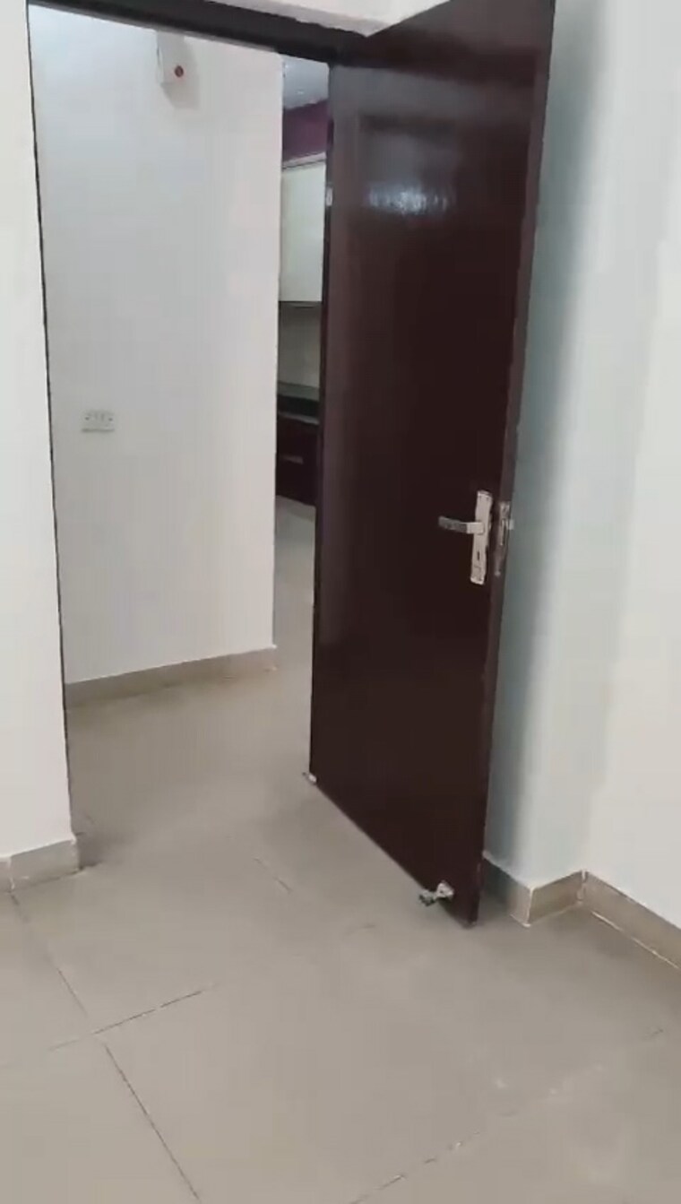 Room, panchsheel-greens 3 Bedroom 1350 Sq.Ft. Apartment In Sector 16 Greater Noida Greater Noida 9267243