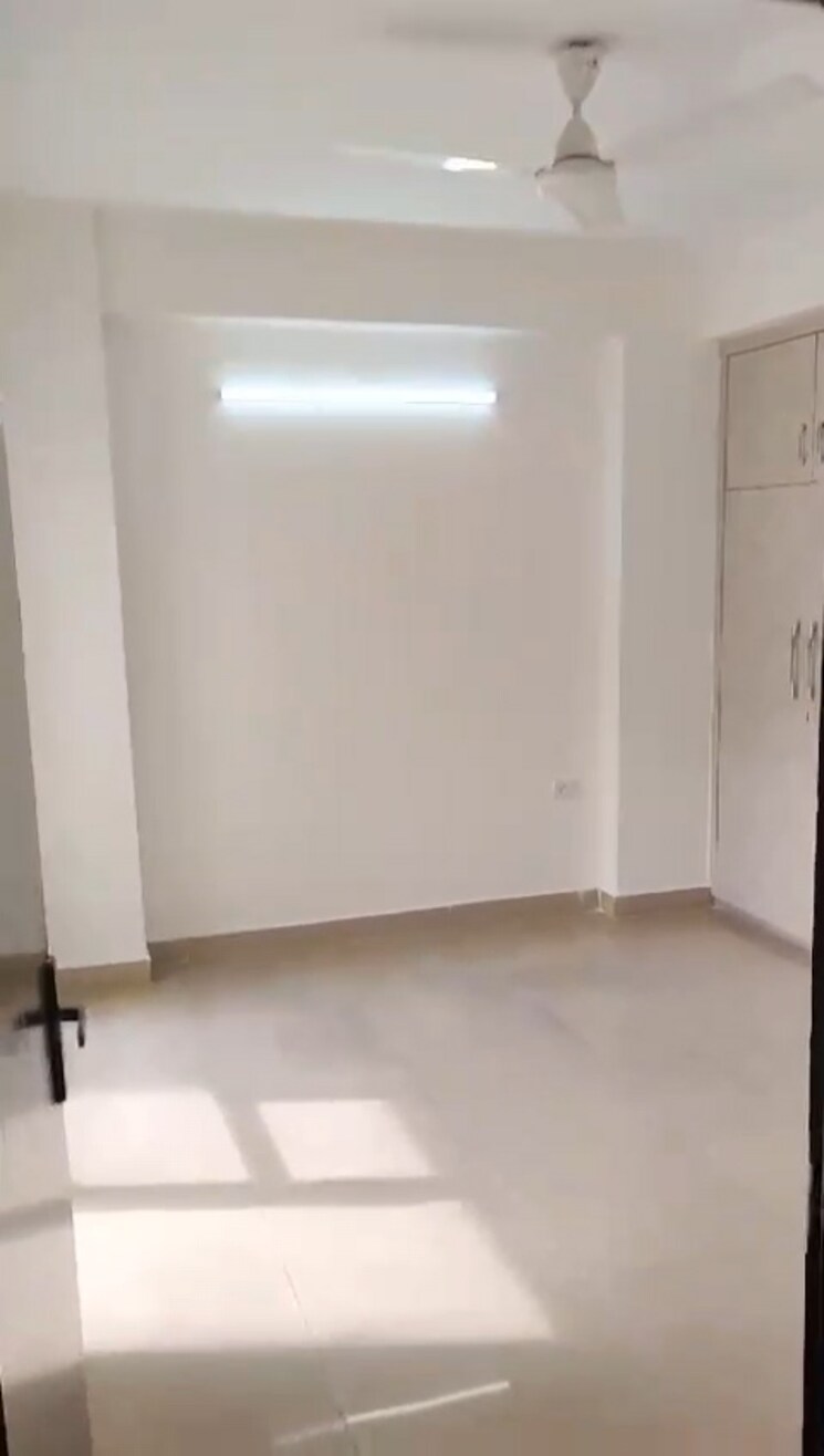 Room, panchsheel-greens 3 Bedroom 1350 Sq.Ft. Apartment In Sector 16 Greater Noida Greater Noida 9267243