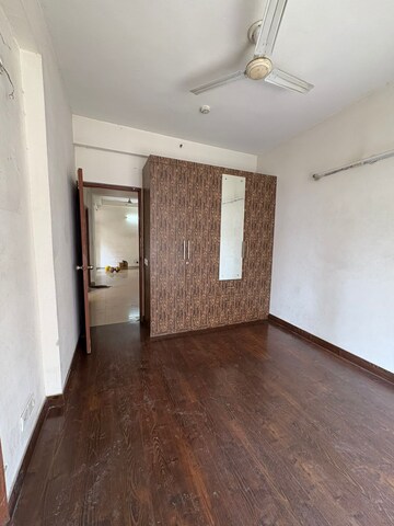 Room in 3 BHK Apartment at Mahagun Mywoods, Sector 16c Greater Noida – for Rent
