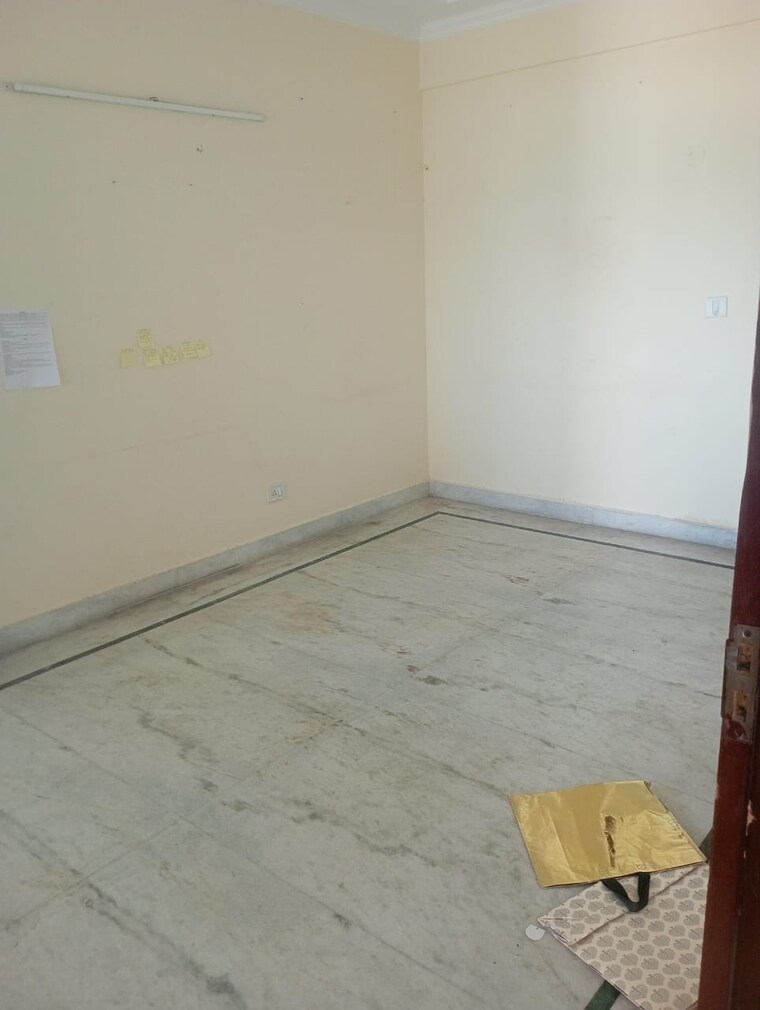 Room, dwarka 4 Bedroom 2200 Sq.Ft. Apartment In Dwarka Delhi 9267234