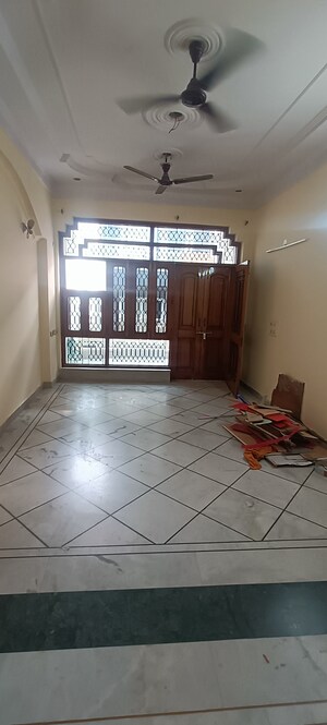 2 BHK Builder Floor For Rent in Rohini Sector 8