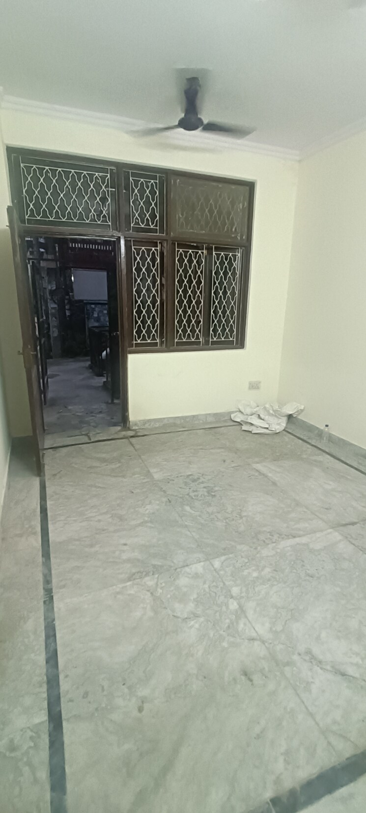 Room, rohini sector 8 2 Bedroom 900 Sq.Ft. Builder Floor In Rohini Sector 8 Delhi 9267240