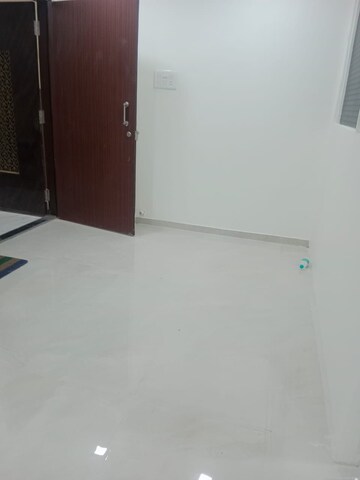 1 BHK Apartment For Rent in New Madan Vilas, Naupada