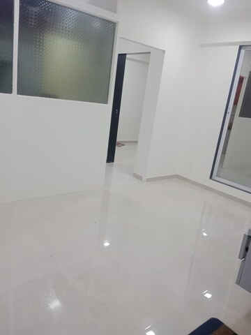 Room in 1 BHK Apartment at New Madan Vilas, Naupada – for Rent