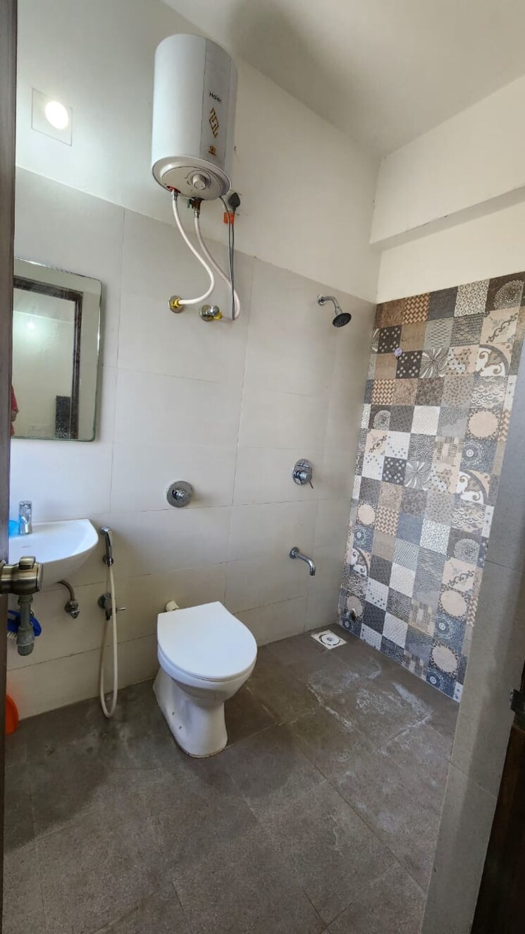 Bathroom, vishwanath-maher-homes-4 3 Bedroom 1750 Sq.Ft. Apartment In Shela Ahmedabad 9267265