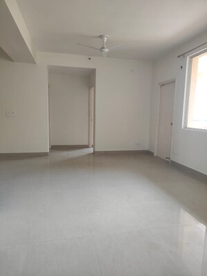 Room in 2.5 BHK Builder Floor at Smart World Gems, Sector 89 – for Rent