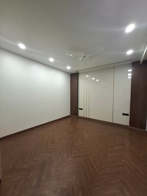 4 BHK Builder Floor For Sale in SS Southend Floors, South City 2