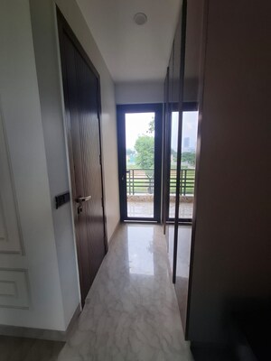 Building Lobby in 4 BHK Builder Floor at SS Southend Floors, South City 2 – for Sale