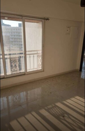 Room in 2 BHK Apartment at Pardis Little Malabar Hill, Chembur – for Rent