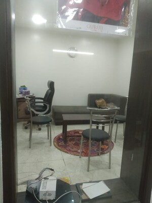 Furnished Amenities in 3 BHK Builder Floor at Greater Kailash – for Rent