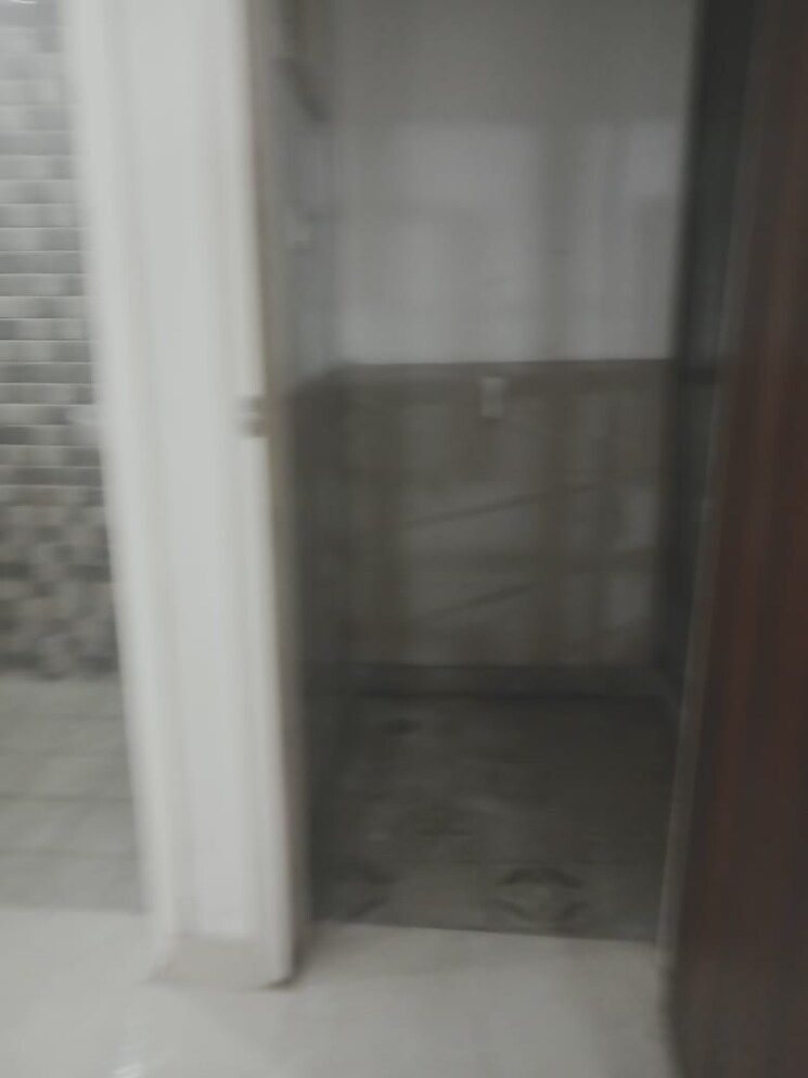 Bathroom, dwarka 3 Bedroom 1600 Sq.Ft. Apartment In Dwarka Delhi 9267358