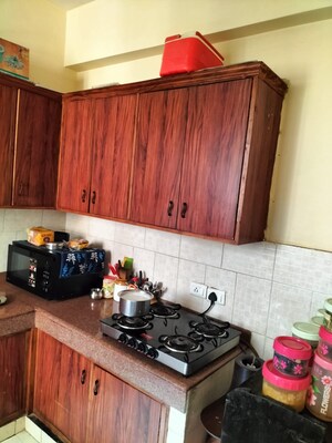 Furnished Amenities in 3 BHK Apartment at Dwarka – for Rent