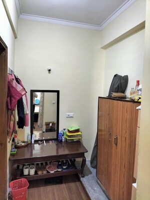 Furnished Amenities in 3 BHK Apartment at Dwarka – for Rent