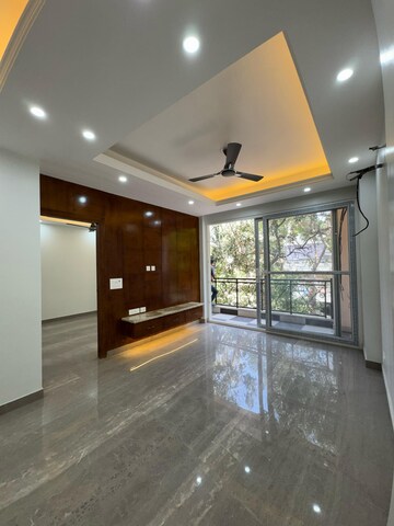 Room in 3 BHK Builder Floor at Chittaranjan Park – for Sale