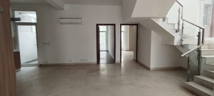 Room, ss-almeria 3.5 Bedroom 2000 Sq.Ft. Apartment In Sector 84 Gurgaon 9267349