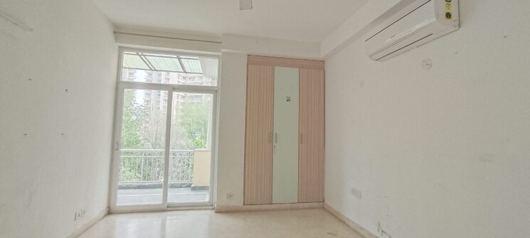 Room, ss-almeria 3.5 Bedroom 2000 Sq.Ft. Apartment In Sector 84 Gurgaon 9267349