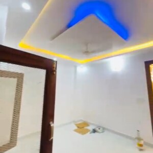 Furnished Amenities in 4 BHK Builder Floor at Dwarka Mor – for Sale
