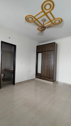 Room in 3 BHK Apartment at Dwarka – for Rent