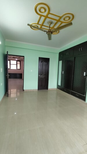 Room in 3 BHK Apartment at Dwarka – for Rent