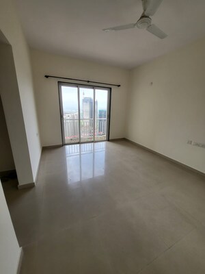 Room in 3 BHK Apartment at Indiabulls Greens, New Panvel – for Sale