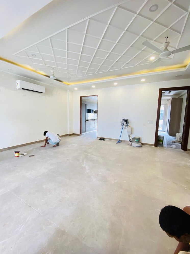  Parking, palam-vihar-residents-association 3 Bedroom 2430 Sq.Ft. Builder Floor In Palam Vihar Gurgaon 9267495