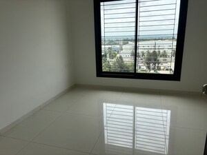 Room in 3 BHK Apartment at Sobha Manhattan Towers Town Park, Hosur Road – for Rent