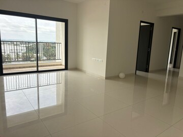 Room in 3 BHK Apartment at Sobha Manhattan Towers Town Park, Hosur Road – for Rent