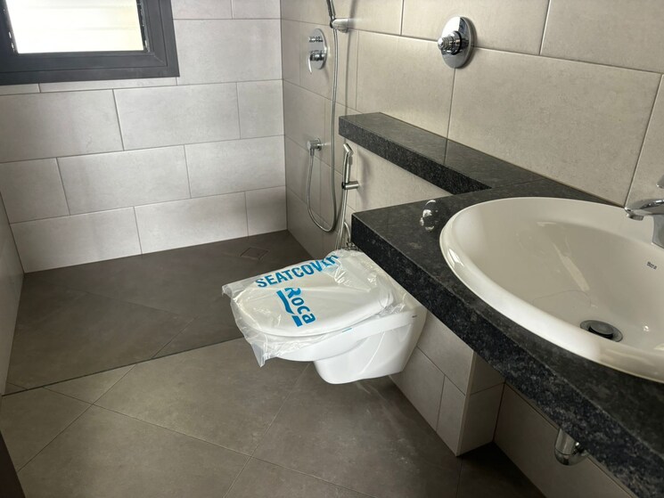 Bathroom, sobha-manhattan-towers-town-park 3 Bedroom 1500 Sq.Ft. Apartment In Hosur Road Bangalore 9267596