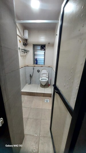 Bathroom in 2 BHK Apartment at Akshay Apartments Chembur, Chembur – for Rent