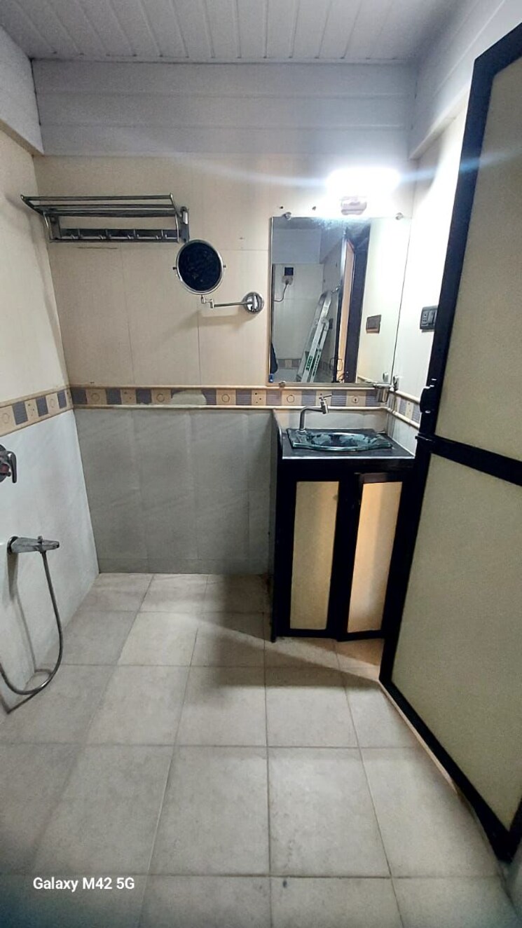 Bathroom, akshay-apartments-chembur 2 Bedroom 1040 Sq.Ft. Apartment In Chembur Mumbai 9267602