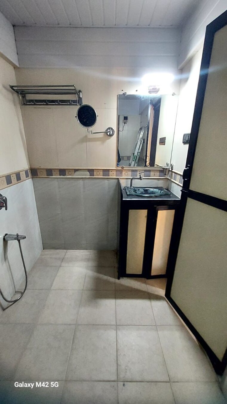 Bathroom, akshay-apartments-chembur 2 Bedroom 1040 Sq.Ft. Apartment In Chembur Mumbai 9267602