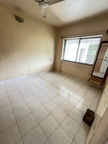 Room in 1 BHK Apartment at Amrut Runwal Paradise, Kothrud – for Rent