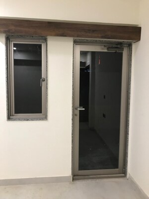 Building Lobby in 3 BHK Builder Floor at Auram Floor, South City 2 – for Rent