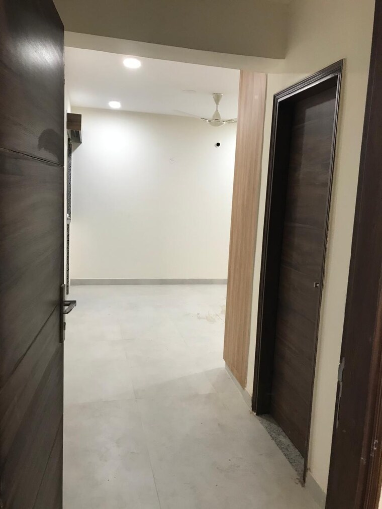 Room, auram-floor 3 Bedroom 2210 Sq.Ft. Builder Floor In South City 2 Gurgaon 9267703