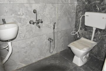 Attached Bathroom in 2 BHK Apartment at Tolichowki – for Sale