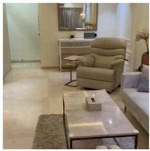 Team Area in 2 BHK Apartment at Magnum Tower CHS, Andheri West – for Rent