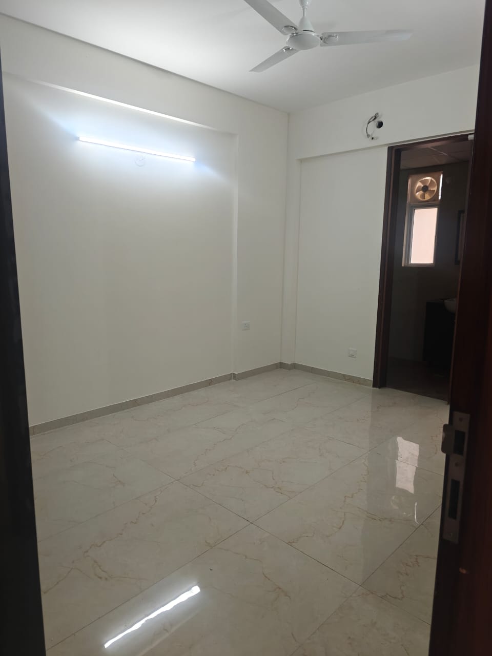3.5 BHK + Study Room Apartment For Sale in Smart World Gems
