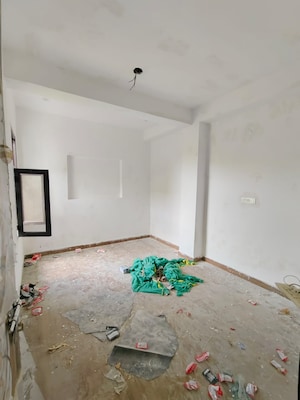 Room in 1 BHK Builder Floor at Palam Vihar – for Rent